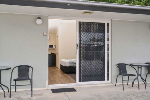 Caboolture Central Motor Inn, SureStay Collection - Accommodation Adelaide 12