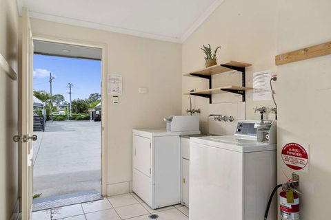 Caboolture Central Motor Inn, SureStay Collection - Accommodation Adelaide 17