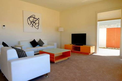 York Cove - Accommodation Adelaide 6