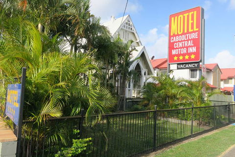 Caboolture Central Motor Inn, SureStay Collection - Accommodation Adelaide 1