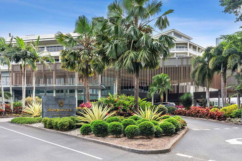 Shangri-La Hotel, The Marina - Accommodation Adelaide 1