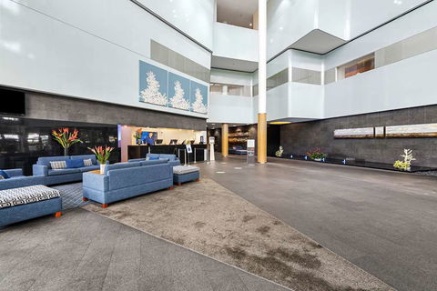Shangri-La Hotel, The Marina - Accommodation Adelaide 2