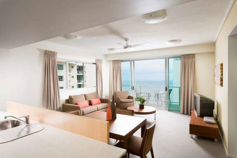 Mantra Trilogy - Accommodation Adelaide 1
