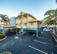 Cairns Queenscourt - Accommodation Adelaide