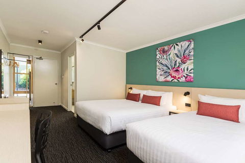 NIghtcap At Balaclava Hotel - Accommodation Adelaide 2