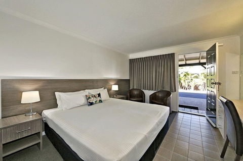 Smart Motels Bert Hinkler - Accommodation Adelaide 1