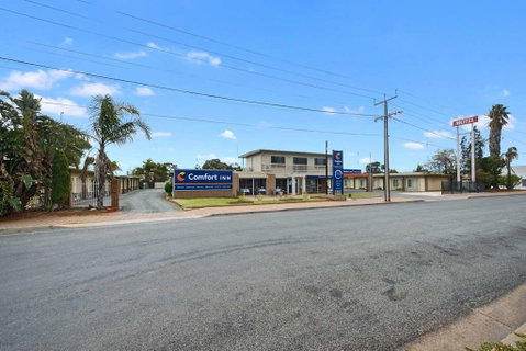 Comfort Inn Flinders on Main - Accommodation Adelaide 1