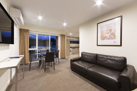 Forrest Hotel & Apartments - Accommodation Adelaide 13