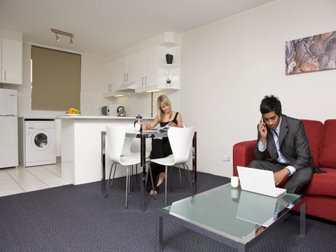 Manuka Park Serviced Apartments - Accommodation Adelaide 13