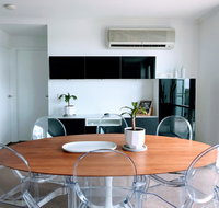 Staying Places - The Avenue - Accommodation Adelaide