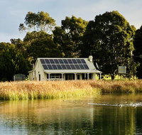 The Lake House Retreat - Accommodation Adelaide