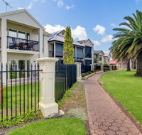 Port Adelaide Harbourside House - Accommodation Adelaide