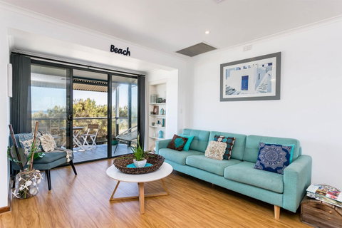 Blissful Beachfront Beachouse - Accommodation Adelaide 6