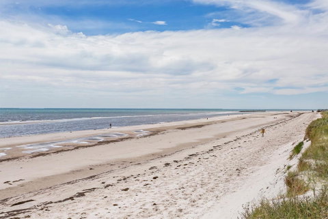 Blissful Beachfront Beachouse - Accommodation Adelaide 2
