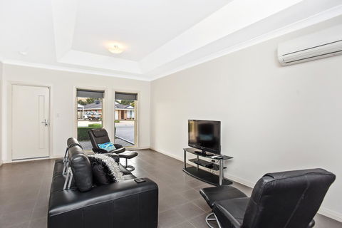 'The Hidden Diamond' - Normanville - Accommodation Adelaide 13