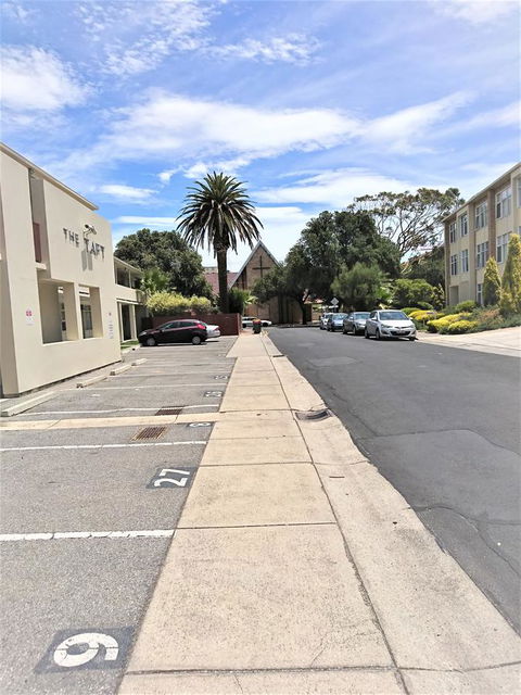 Hi 5 Glenelg Studio Apartment - Accommodation Adelaide 16
