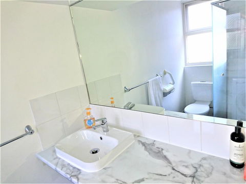 Hi 5 Glenelg Studio Apartment - Accommodation Adelaide 9