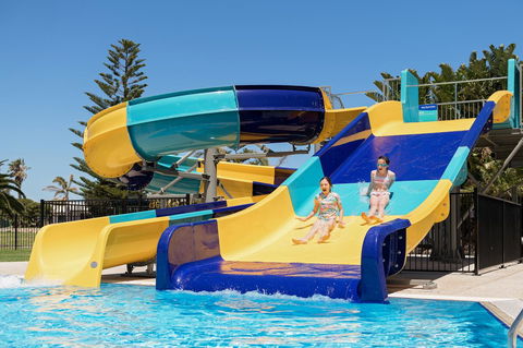 The Retreat West Beach Parks - Accommodation Adelaide 2