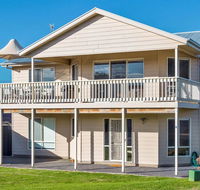 Rocks Beach House Victor Harbor - Accommodation Adelaide