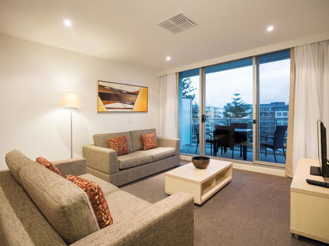 Oaks Glenelg Liberty Suites - Accommodation Adelaide 16