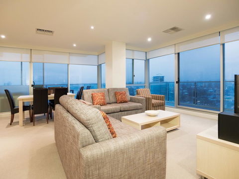 Oaks Glenelg Liberty Suites - Accommodation Adelaide 18