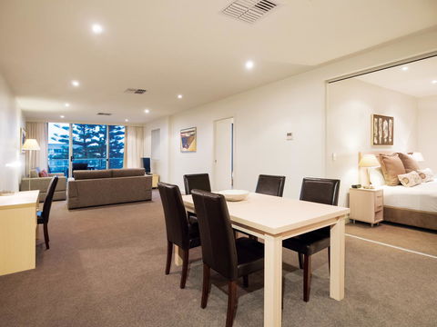 Oaks Glenelg Liberty Suites - Accommodation Adelaide 24