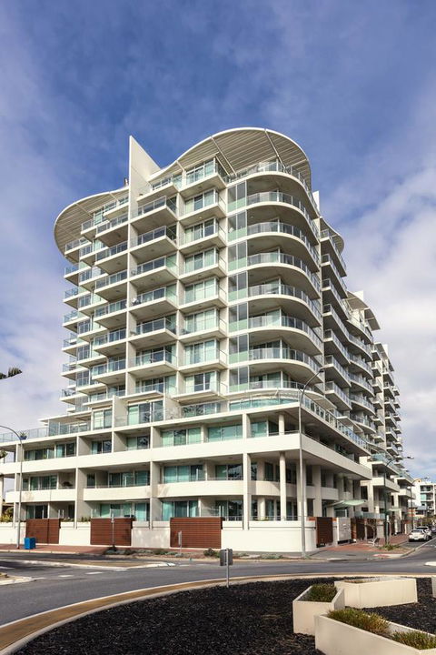 Oaks Glenelg Liberty Suites - Accommodation Adelaide 1