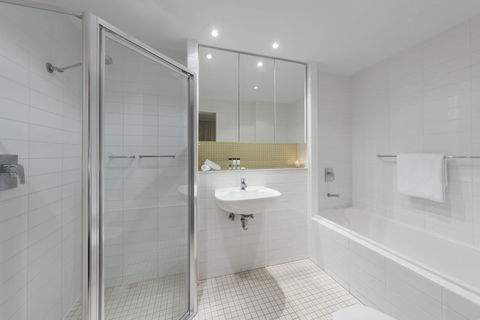 Oaks Glenelg Liberty Suites - Accommodation Adelaide 28