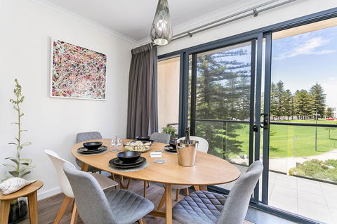 Heart Of Glenelg BnB - Accommodation Adelaide 11