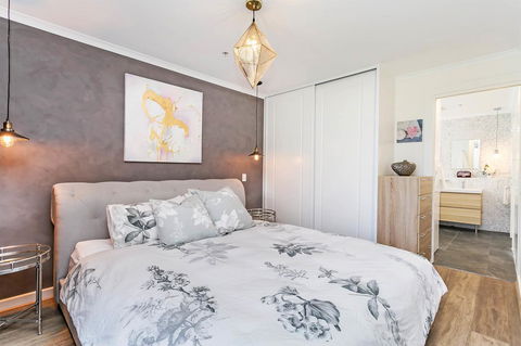 Heart Of Glenelg BnB - Accommodation Adelaide 1