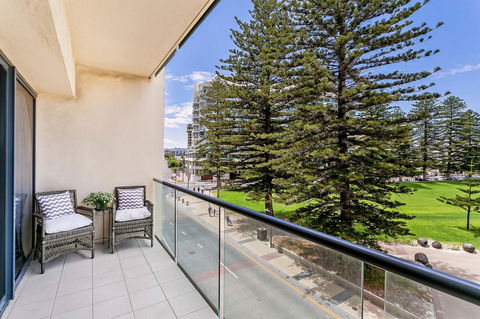 Heart Of Glenelg BnB - Accommodation Adelaide 12