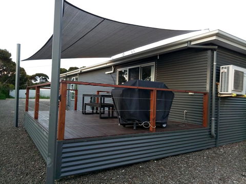 Home On Torrens - Accommodation Adelaide 6