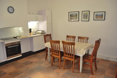 Jacaranda Cottage - Accommodation Adelaide 9