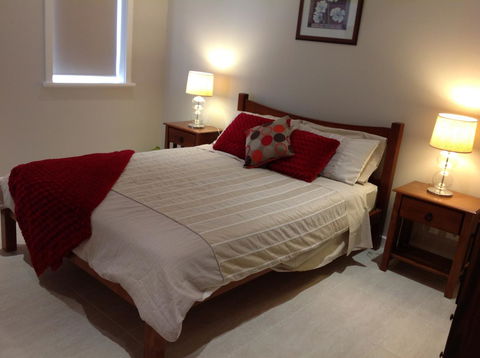 Elandra Holiday Home - Accommodation Adelaide 10