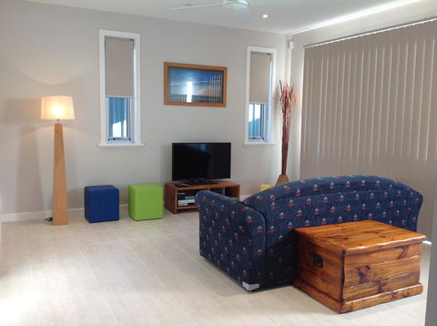 Elandra Holiday Home - Accommodation Adelaide 9