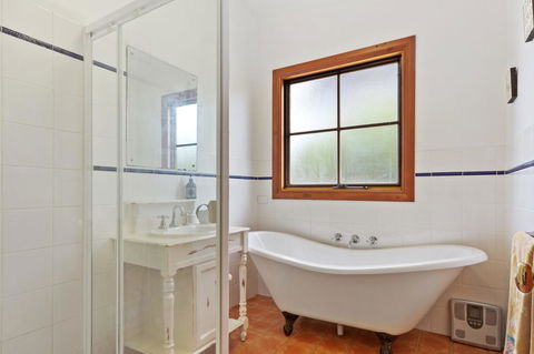 The Log Cabin - 47 Jetty Road - Accommodation Adelaide 3