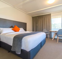 Mick O'Sheas - Accommodation Adelaide