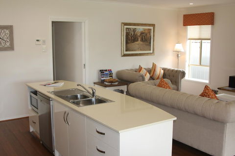 C And C Tanunda - Accommodation Adelaide 12