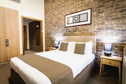 The Lodge By Manna - Accommodation Adelaide 2