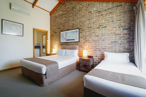 The Lodge By Manna - Accommodation Adelaide 8