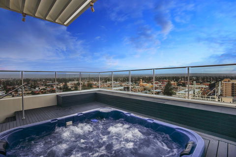 Glenelg Skyline Penthouse - Accommodation Adelaide 0