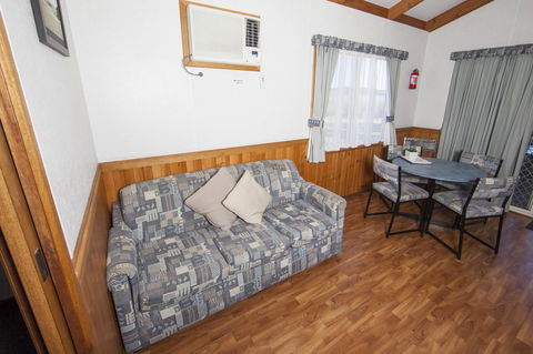 Lakeside Tourist Park - Accommodation Adelaide 6