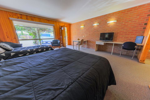Country Roads Motor Inn Naracoorte - Accommodation Adelaide 35