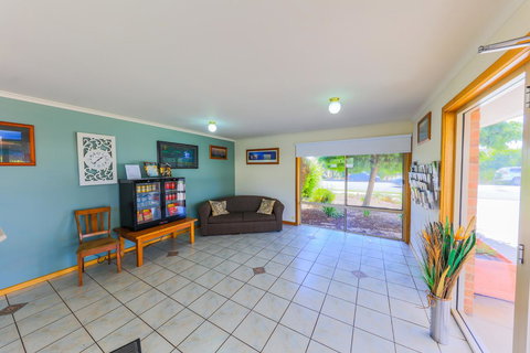 Country Roads Motor Inn Naracoorte - Accommodation Adelaide 37