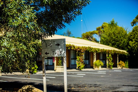 Country Roads Motor Inn Naracoorte - Accommodation Adelaide 20