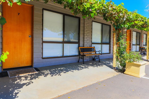 Country Roads Motor Inn Naracoorte - Accommodation Adelaide 24
