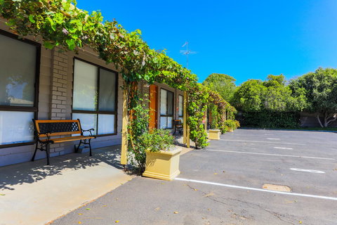 Country Roads Motor Inn Naracoorte - Accommodation Adelaide 26