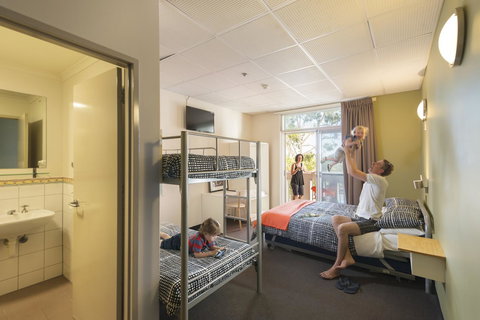 YHA Adelaide Central - Accommodation Adelaide 37