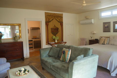 Athelney Cottage Bed And Breakfast - Accommodation Adelaide 4