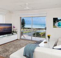 Stylish 3 Bedroom Beachview Apartment - Accommodation Adelaide
